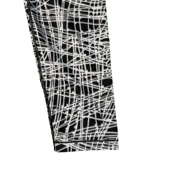 Nike Dri-FIT Pro Cool Tracer Training Capris Black 812063-010 Women's Small - Picture 11 of 11